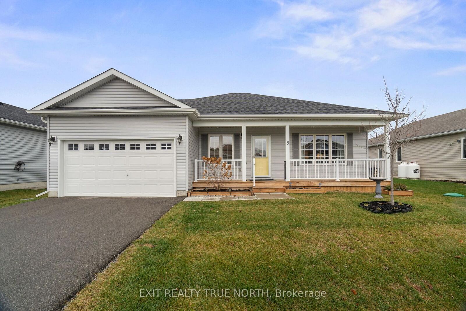 Property Photo:  8 Sinclair Crescent  ON L3V 8J9 