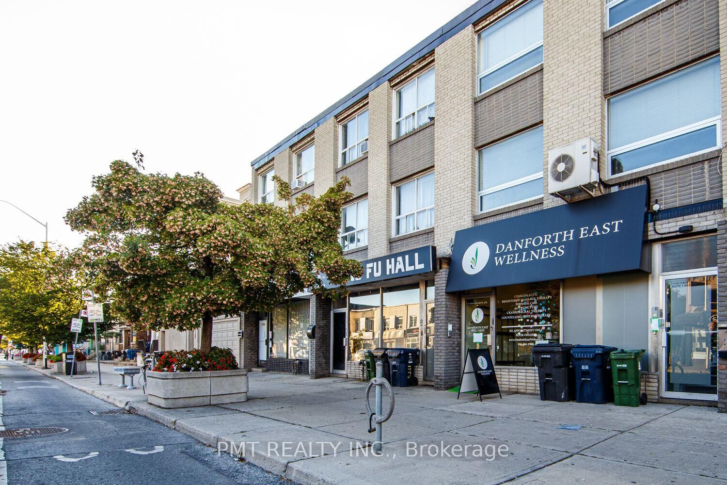 Property Photo:  1774 Danforth Avenue 2  ON M4C 1H8 