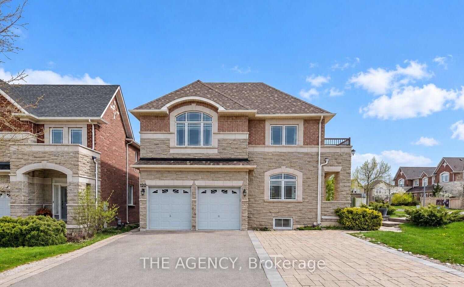 Property Photo:  120 Valley Vista Drive  ON L6A 0Z3 