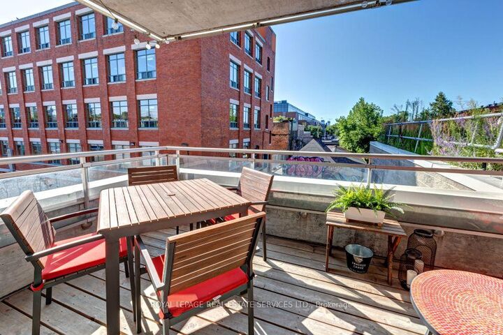 Property Photo:  301 Markham Street 210  ON M6J 3X2 