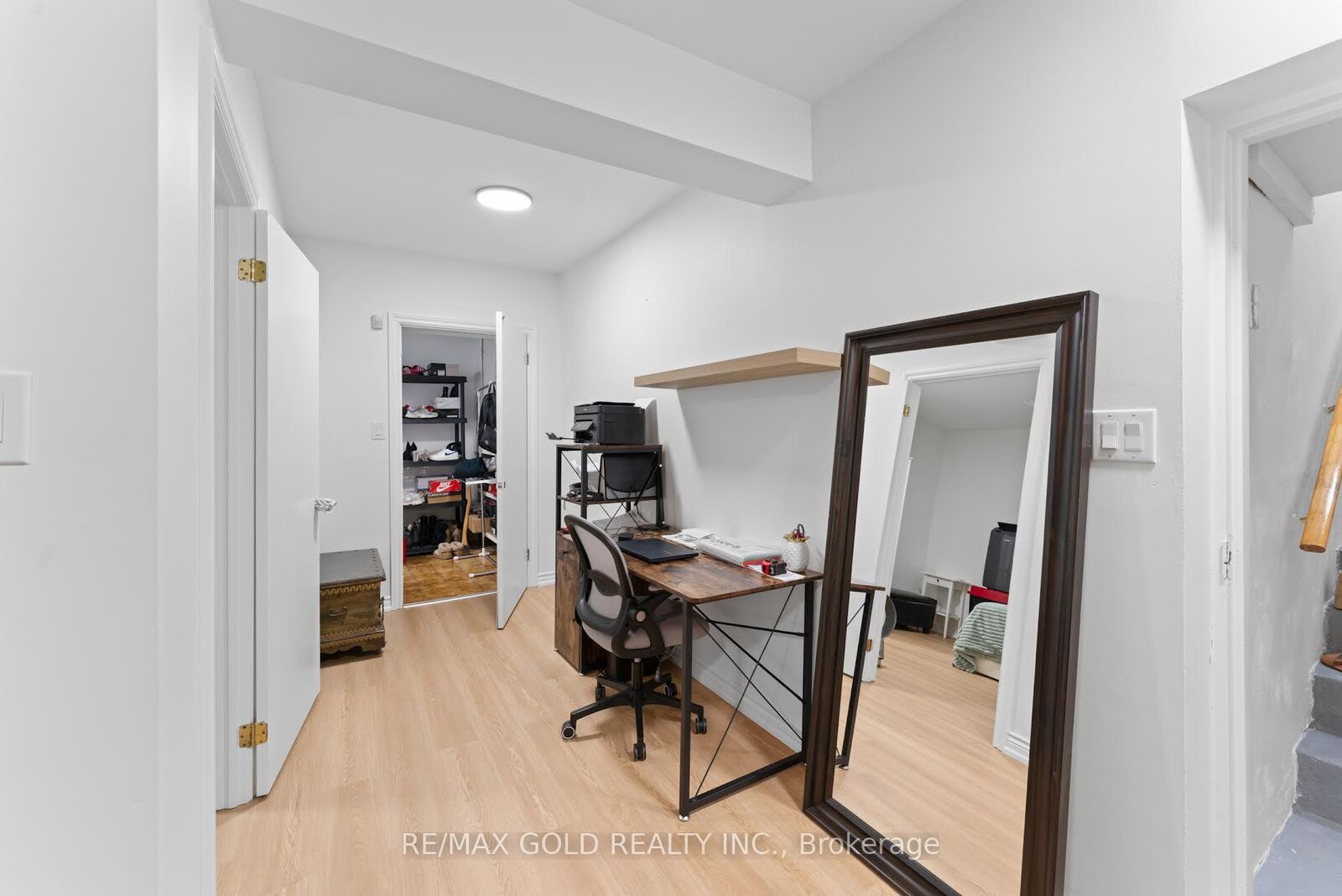 Property Photo:  20 Garden Avenue  ON L4C 6L9 
