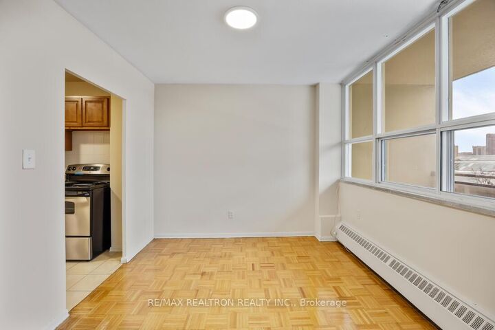 Property Photo:  2775 Don Mills Road 704  ON M2J 3B5 