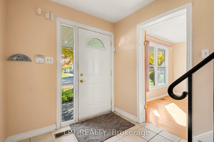 Property Photo:  3030 Southmore Drive E  ON K1V 6Z4 
