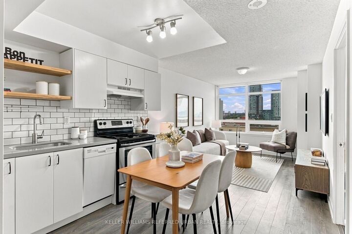 Photo de la propriété:  816 Lansdowne Avenue 1014  ON M6H 4K6 