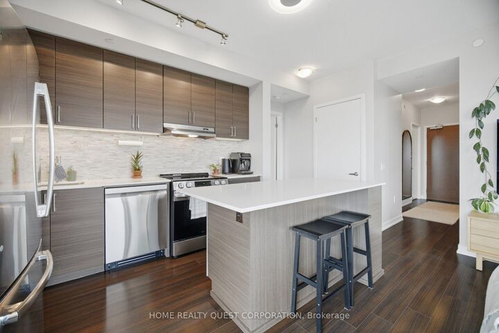 Property Photo:  2560 Eglinton Avenue W 2205  ON L5M 0Y3 