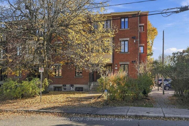 Property Photo:  1092 Blasdell Avenue  ON K1K 0C3 