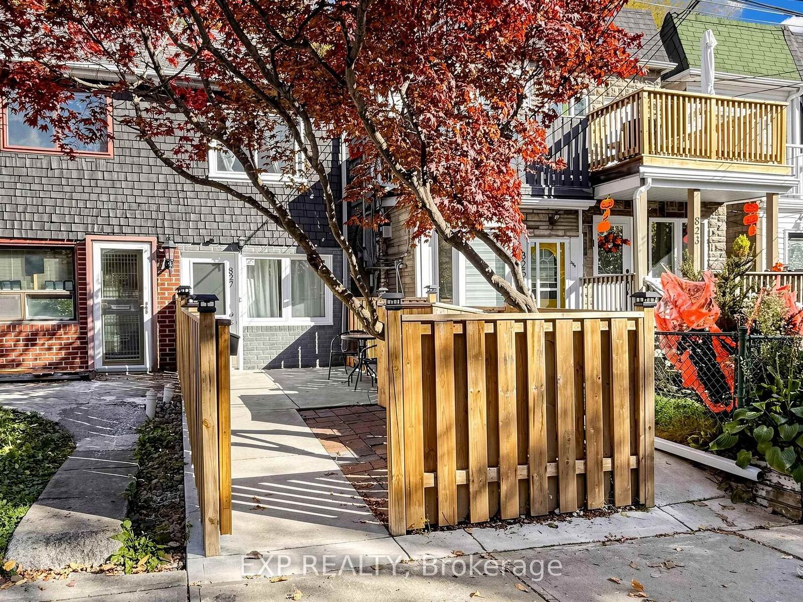 Property Photo:  827 Craven Road  ON M4L 2Z7 