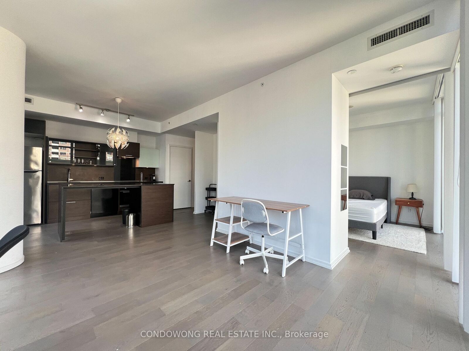 Property Photo:  75 St Nicholas Street 908  ON M4Y 0A5 
