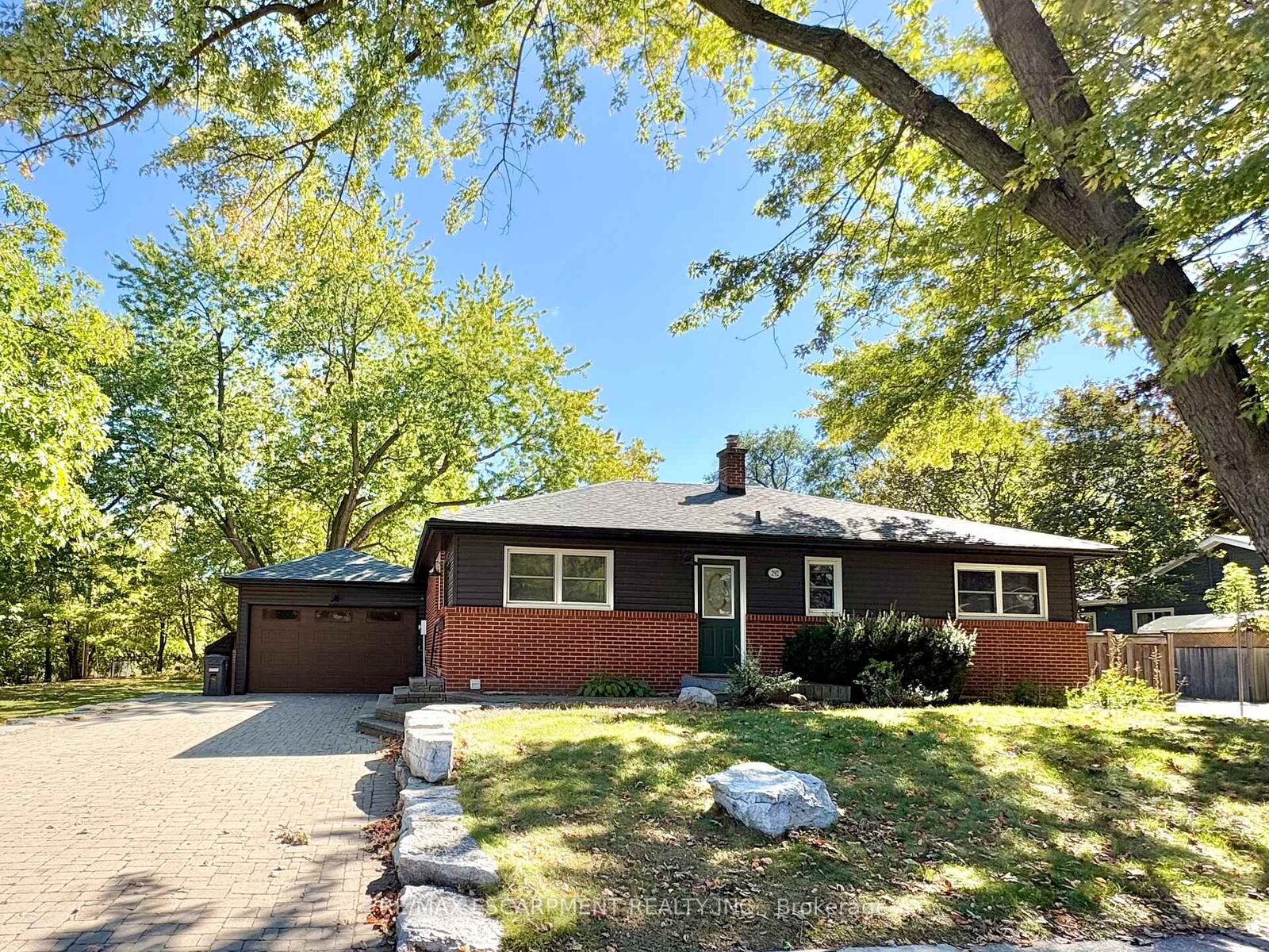 Property Photo:  292 Woodward Avenue  ON L9T 1V2 