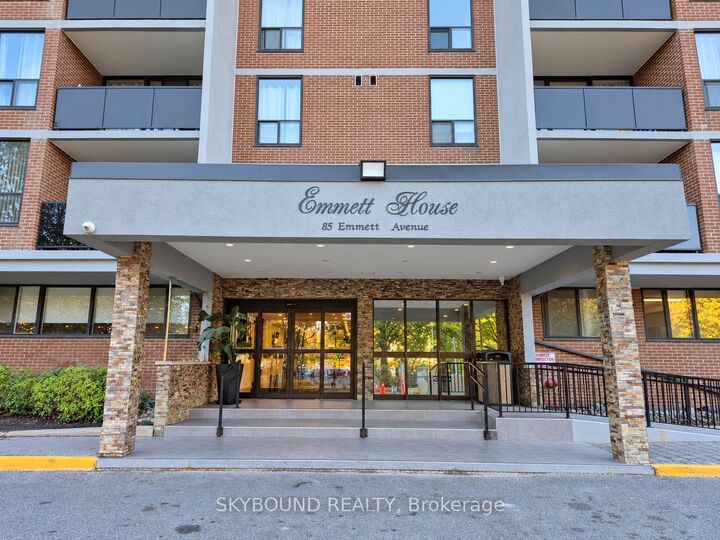 Property Photo:  85 Emmett Avenue 1606  ON M6M 5A2 