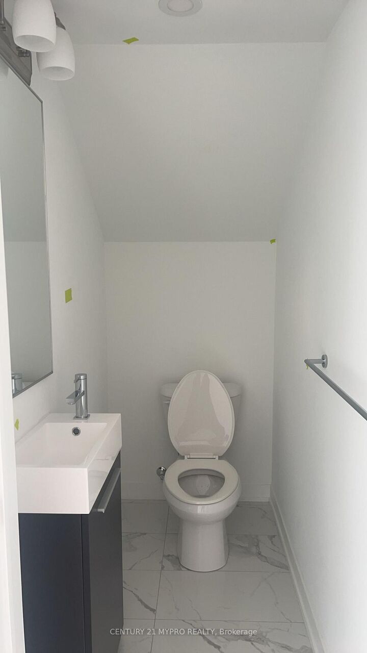Property Photo:  34 Turtle Island Road 2nd Bedroom  ON M6A 0G2 