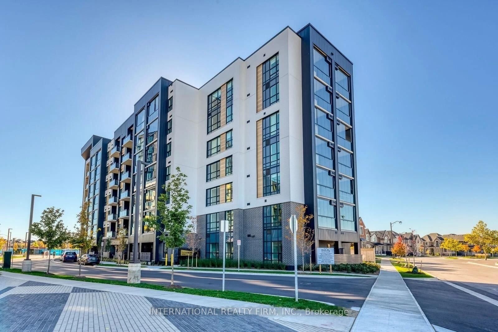 Property Photo:  3008 William Cutmore Boulevard 719  ON L6H 8A4 