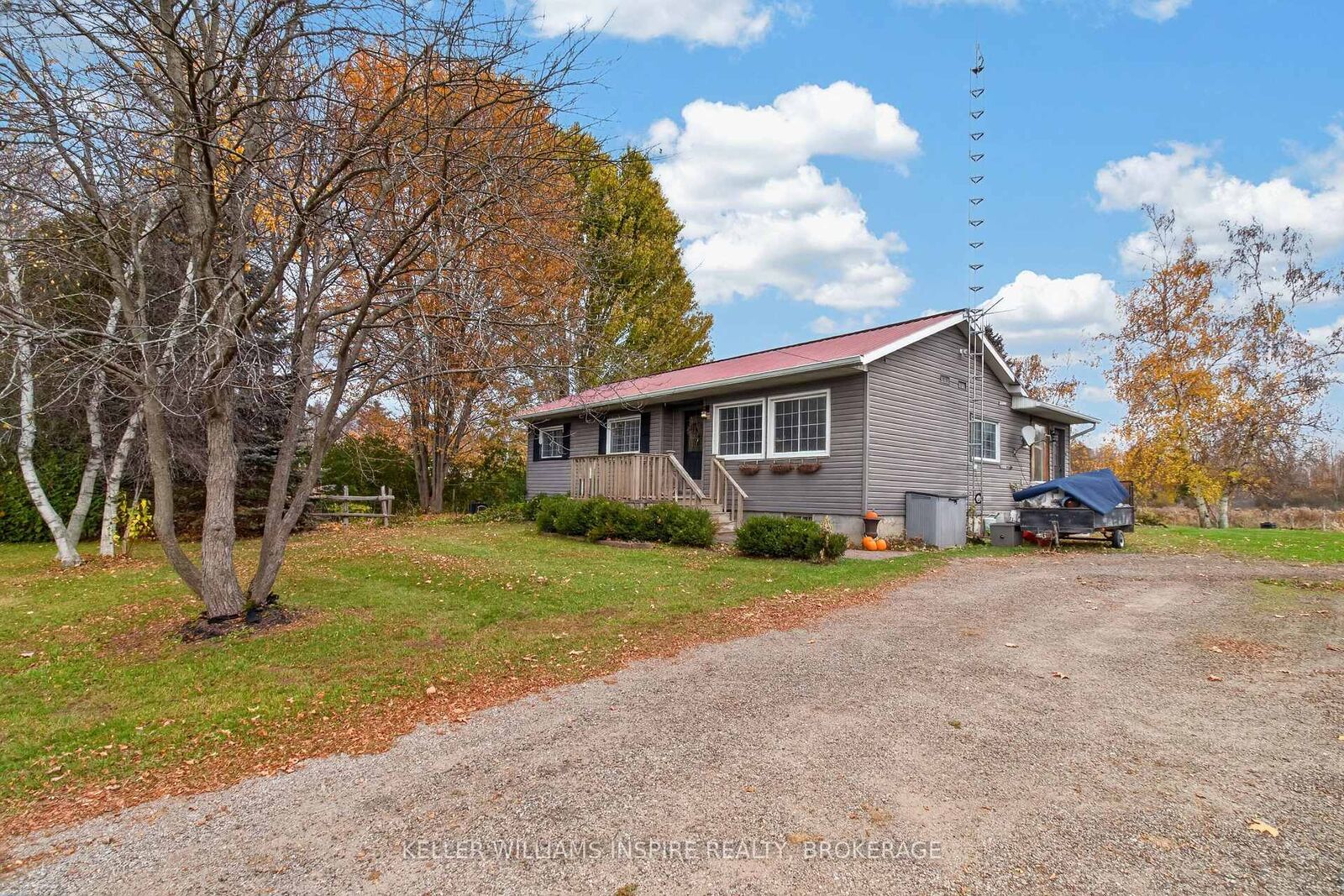 Property Photo:  35 Lake Street  ON K0E 1R0 
