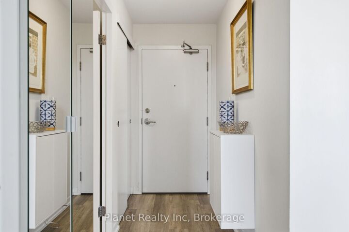 Property Photo:  5 Gordon Street 406  ON N1H 4G8 