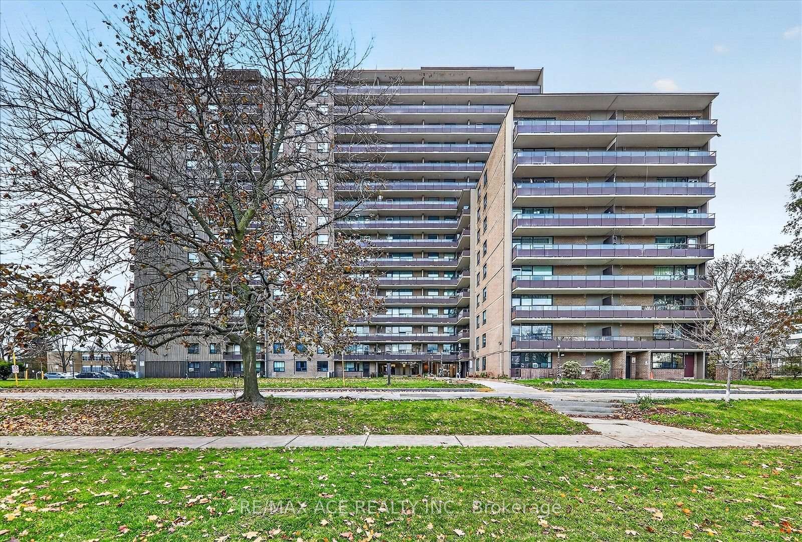 Property Photo:  180 Markham Road 311  ON M1M 2Z9 