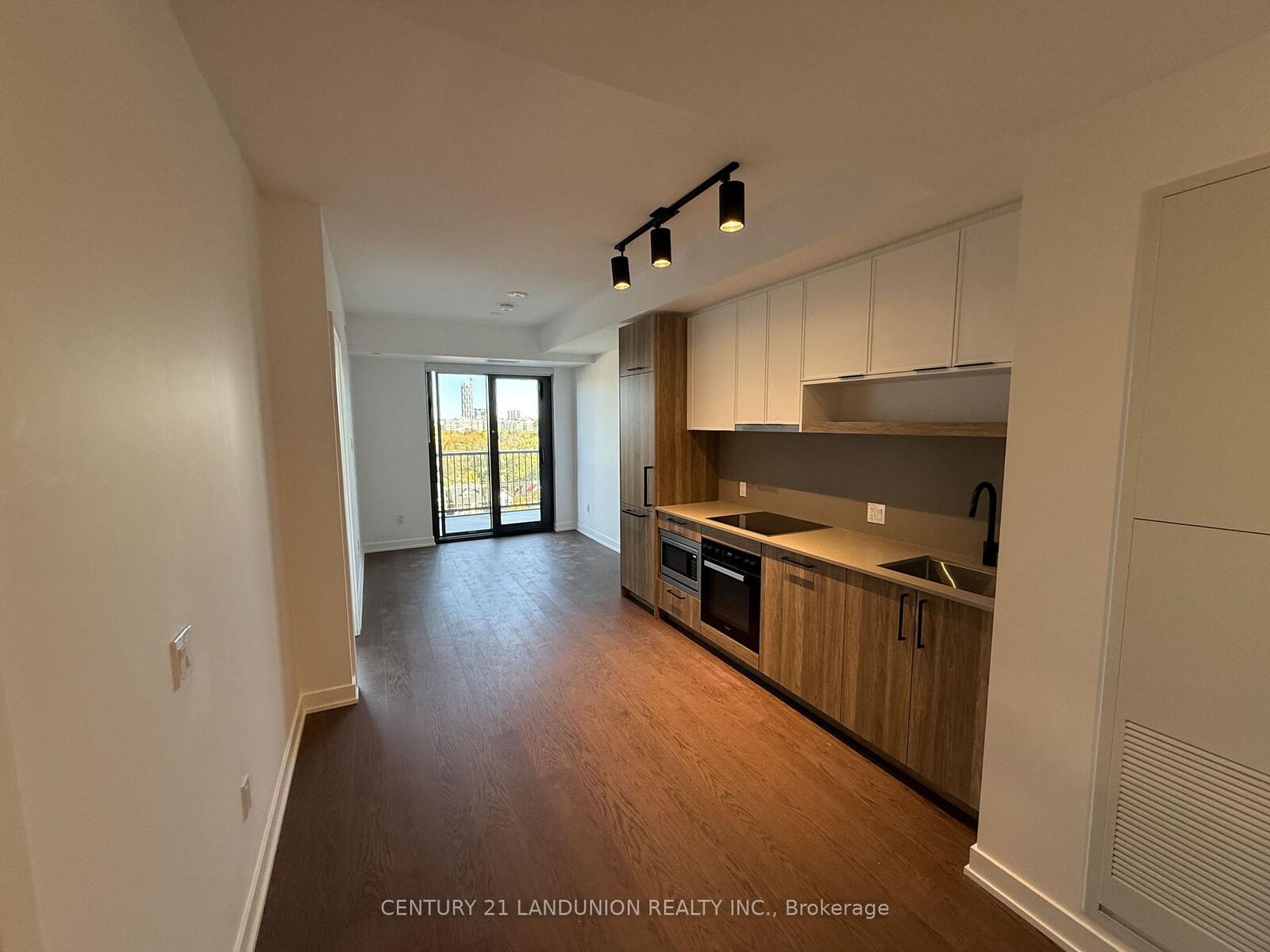 Property Photo:  89 Montclair Avenue 1619  ON M5P 1P5 
