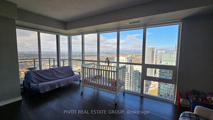 Property Photo:  4011 Brickstone Mews 4002  ON L5B 0J7 