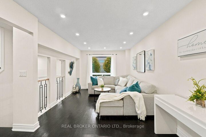 Property Photo: 27 Collinsgrove Road ON M1E 3S3