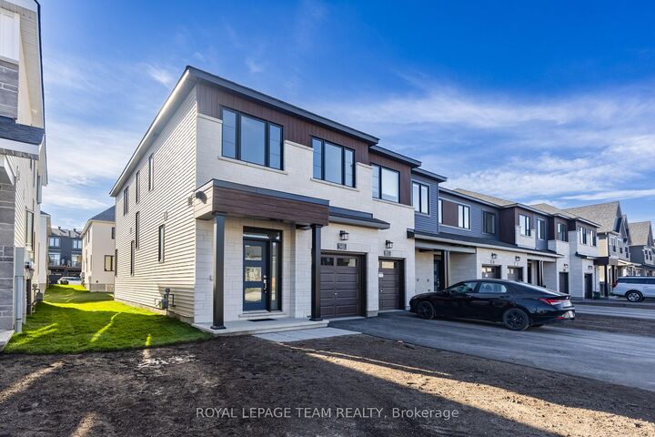 Property Photo:  949 Locomotion Lane  ON K2V 0V4 