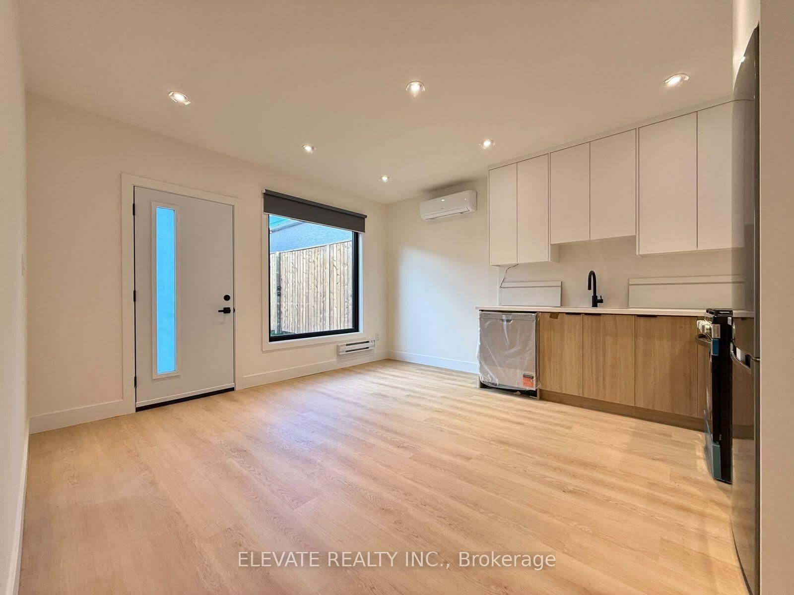 Property Photo:  396 Nairn Avenue 4  ON M6E 4J3 