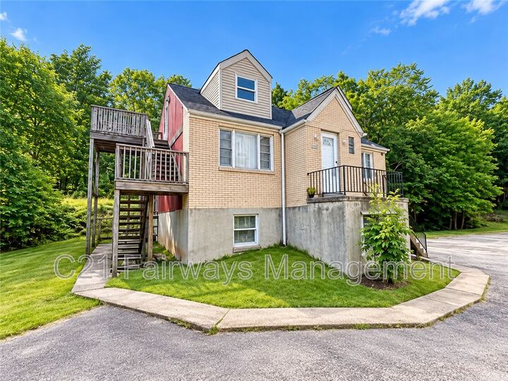 Property Photo:  2551 Tilbrook Rd  PA 15146 