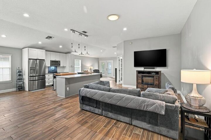 Property Photo:  5615 Blue Pacific Drive  FL 32257 