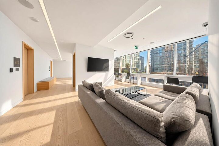 Property Photo:  1277 Hornby 3501  BC V6Z 1W4 