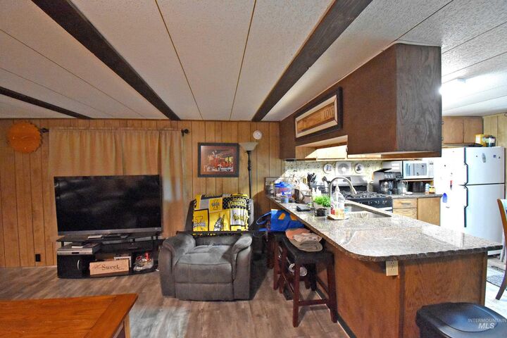 Property Photo: 211 S 3rd Street ID 83827