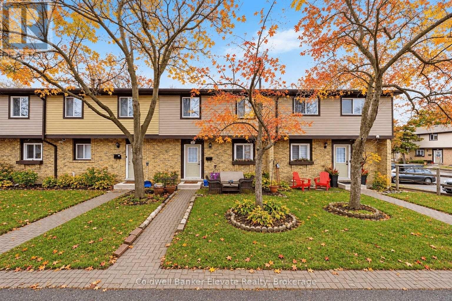 Property Photo:  45 Hansen Road North 78  ON L6V 3C5 