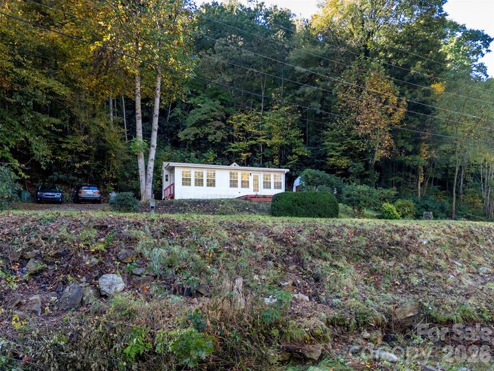 Property Photo: 13858 Cruso Road NC 28716
