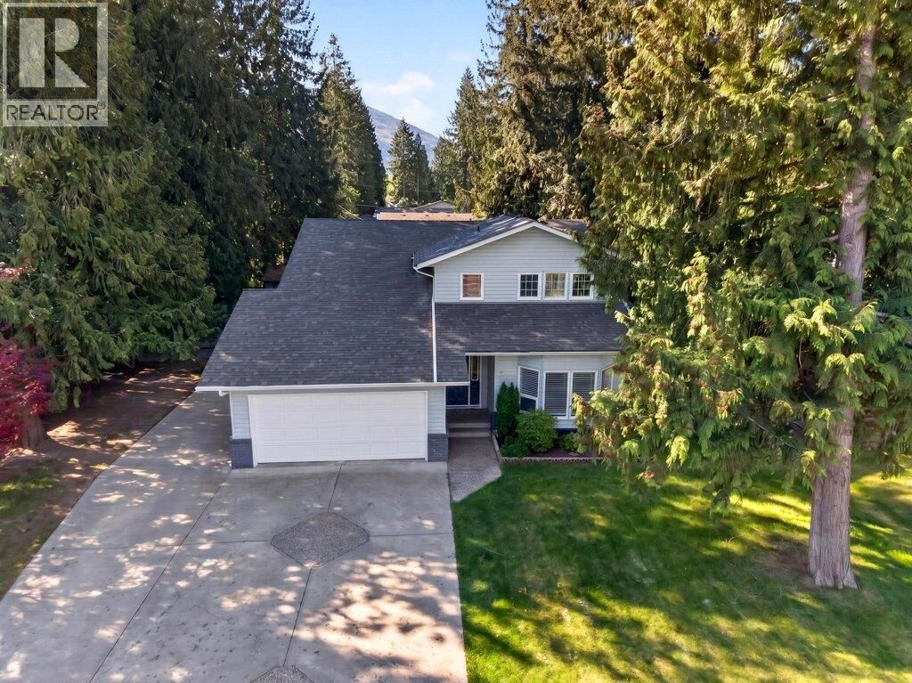 Property Photo:  617 Pine Street  BC V0E 2V0 