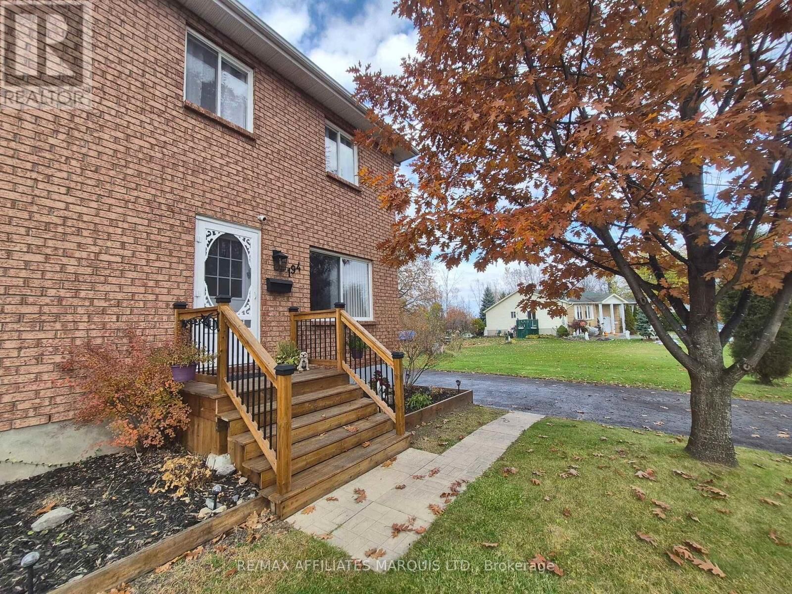 Property Photo:  194 Elsie Avenue  ON K6J 3L9 