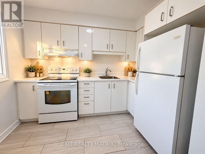 Property Photo:  2570 Southvale Crescent 45  ON K1B 4Z7 