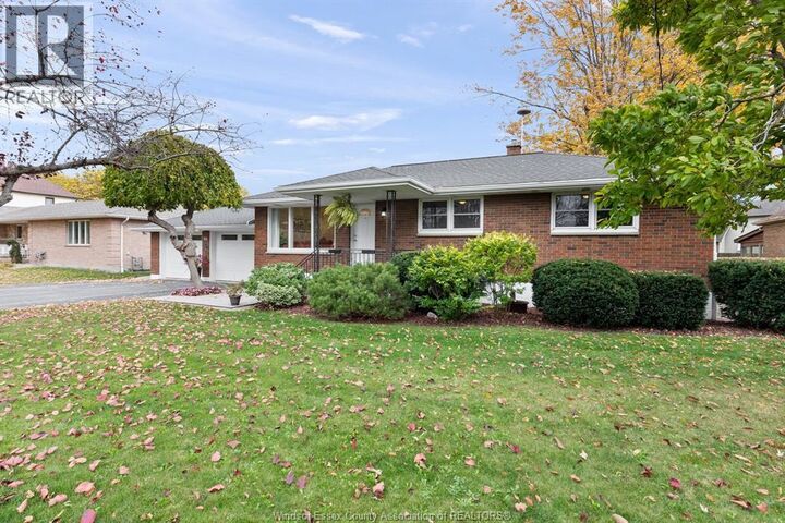 Property Photo: 94 Queen Street South ON N0P 2L0