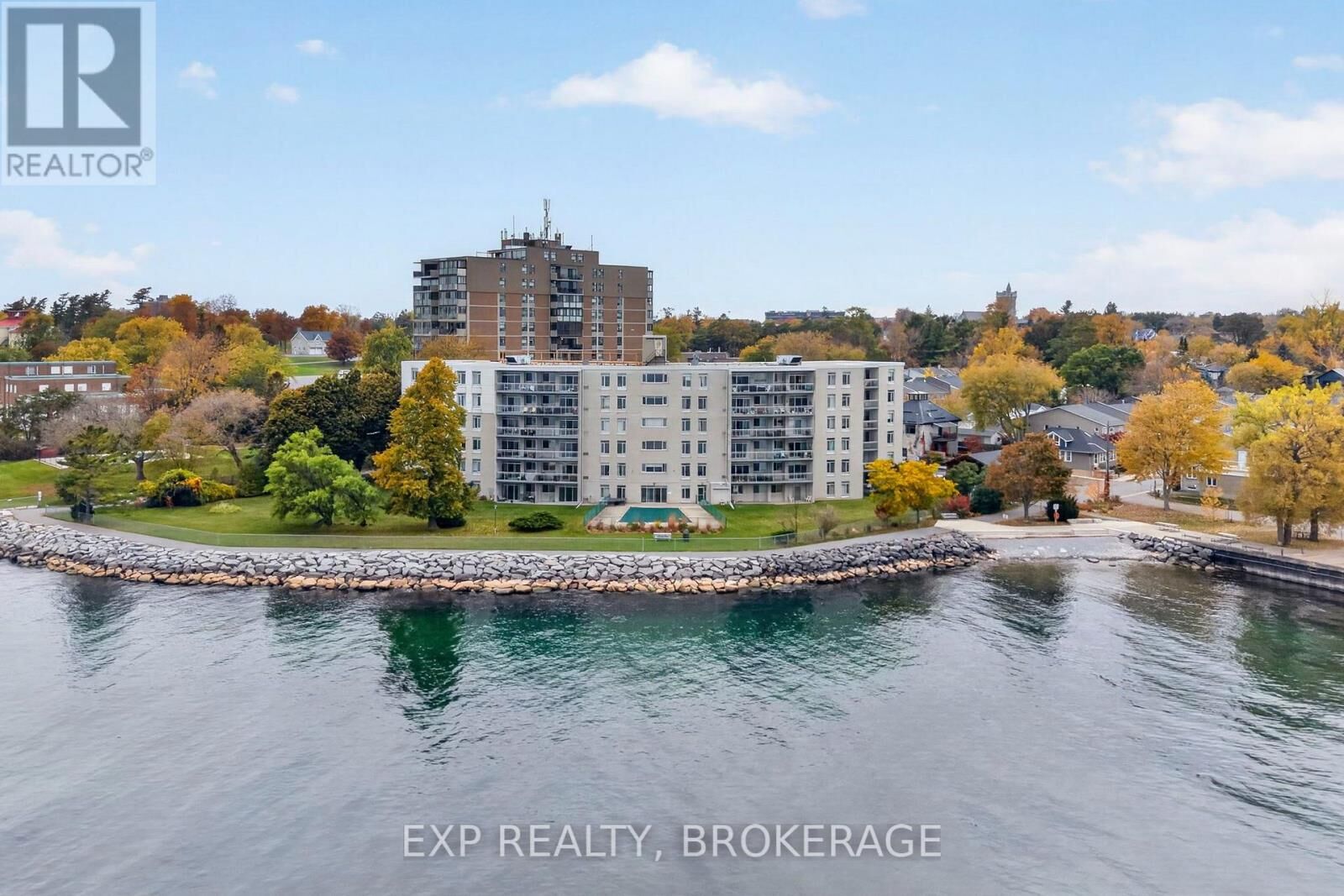 Property Photo:  1 Mowat Avenue  ON K7M 1J8 