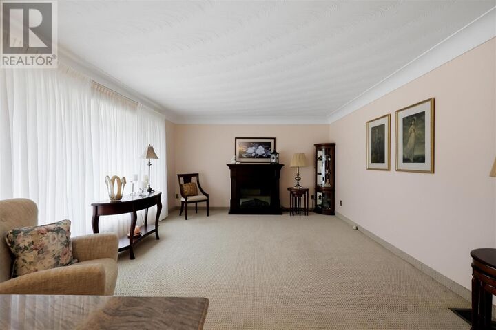 Property Photo:  647 North St  ON P6B 2C1 