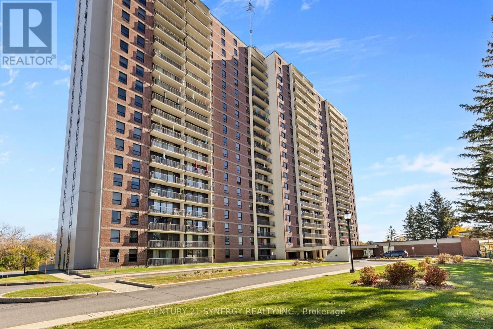 Property Photo:  665 Bathgate Drive 905  ON K1K 3Y4 