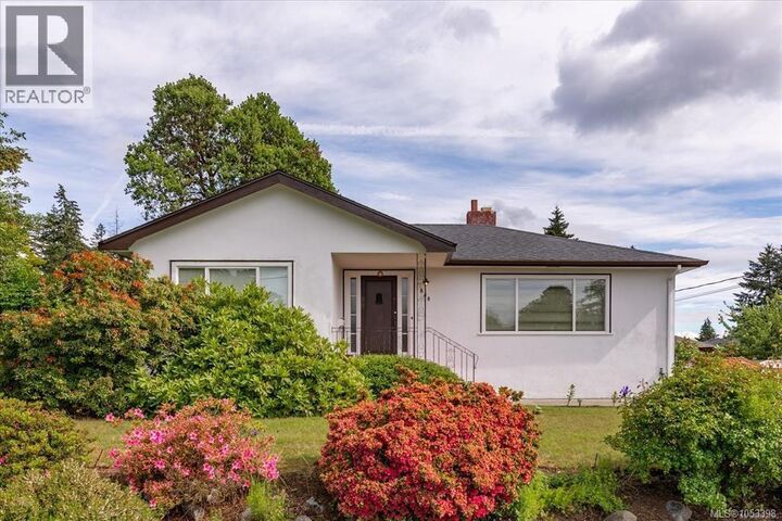 Property Photo: 850 Hunter Street BC V9S 1R5