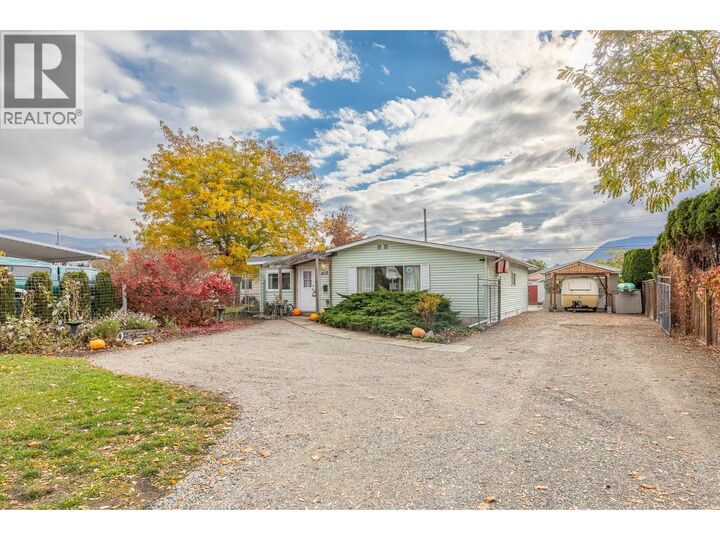Property Photo: 402 Conklin Avenue BC V2A 2T4