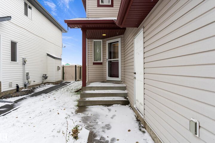 Property Photo:  28 Leyland Way  AB T7X 4S2 