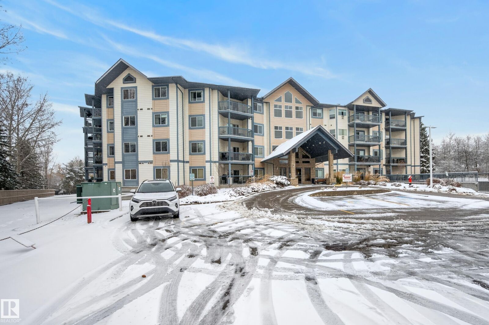 Property Photo: 100 Foxhaven Drive 414 AB T8A 6B6