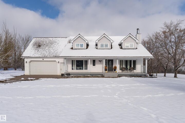 Property Photo:  56019 Rge Road 230 71  AB T0A 1N2 