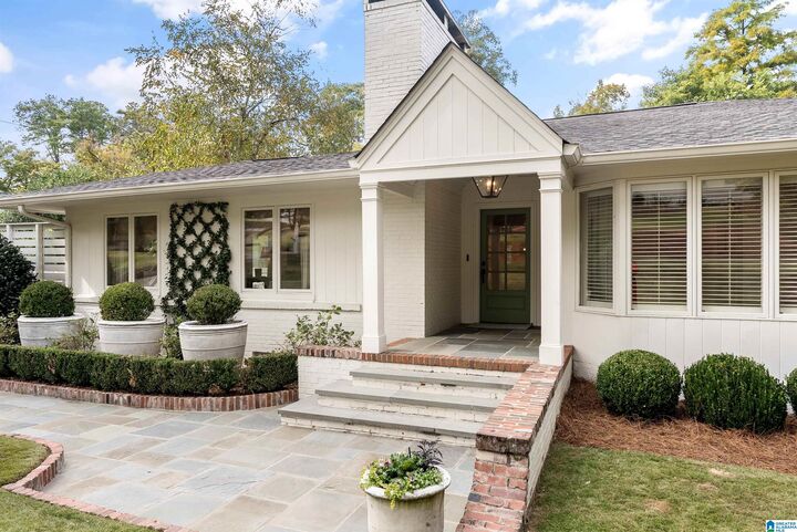 Property Photo: 3920 Glencoe Drive AL 35213