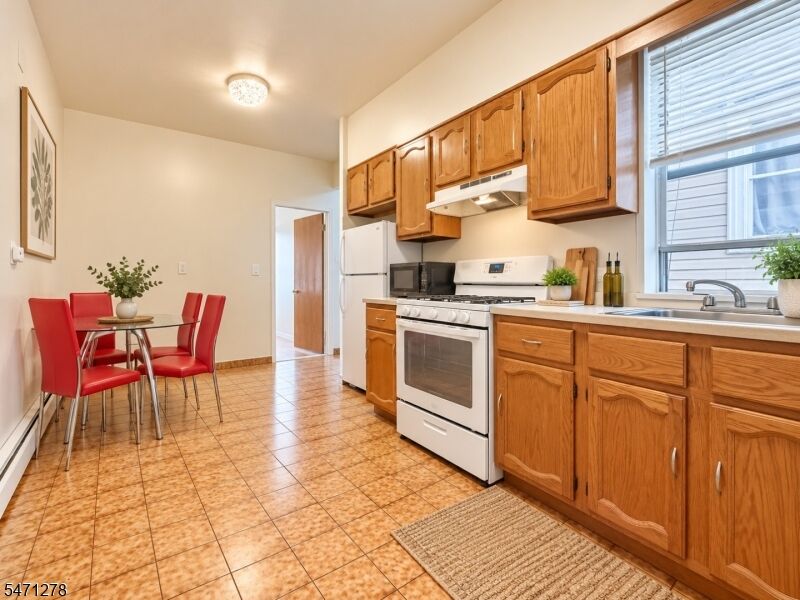 Property Photo:  561 Palisade Ave 3D  NJ 07307 
