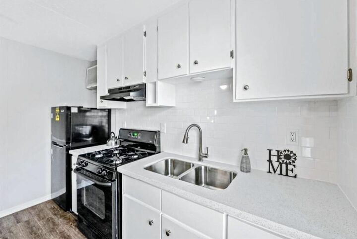 Property Photo: 12918 Peggys Lane B TX 77015