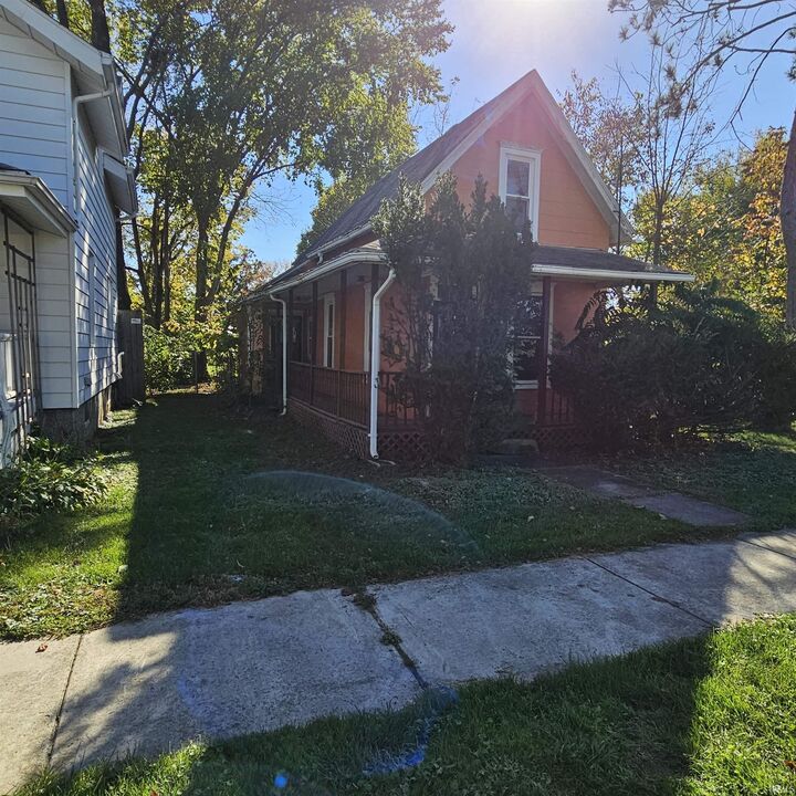 Property Photo: 1925 Sinclair Street IN 46808