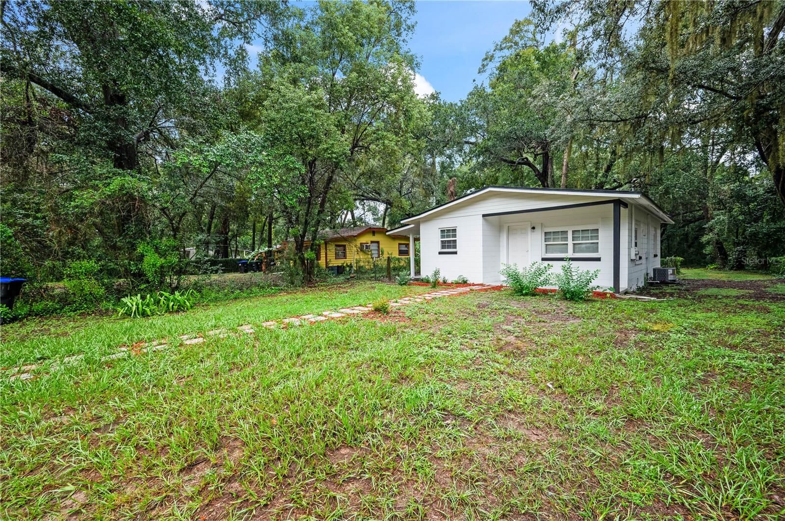 Property Photo: 4737 Halliday Lane FL 32810