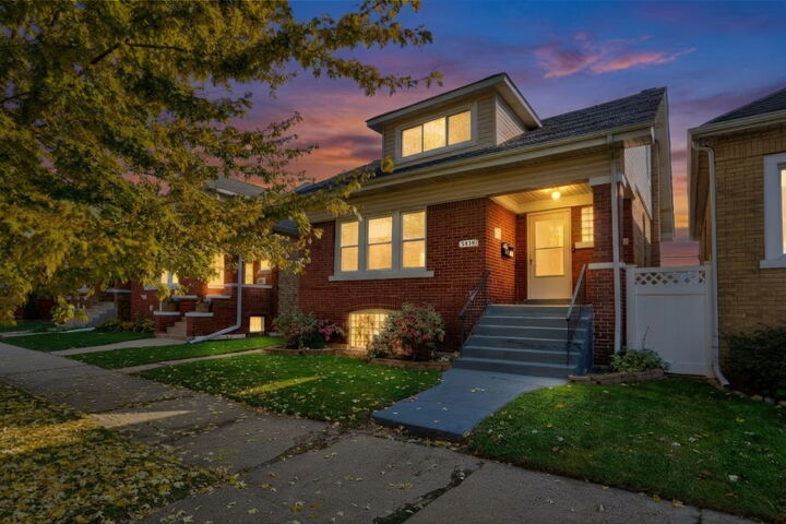 Property Photo: 5839 W Eastwood Avenue IL 60630