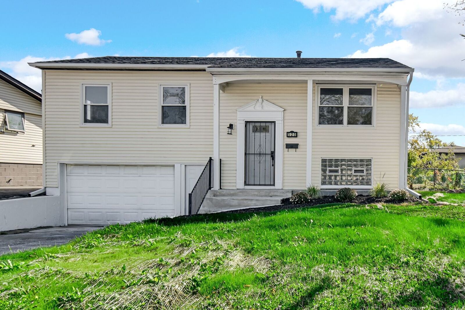 Property Photo: 520 E Birch Drive IL 60425