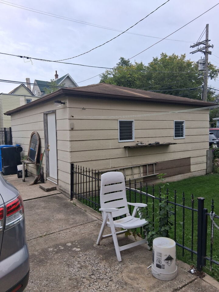 Property Photo: 4929 W Erie Street IL 60644